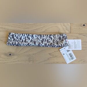 LULULEMON ATHLETICA - Fly Away Tamer Camo Headband - NWT